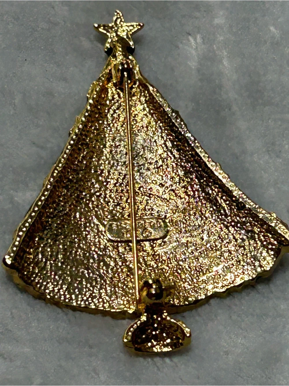 vintage Eisenberg Ice Christmas tree pin, w/green enamel and rhinestones/crystal